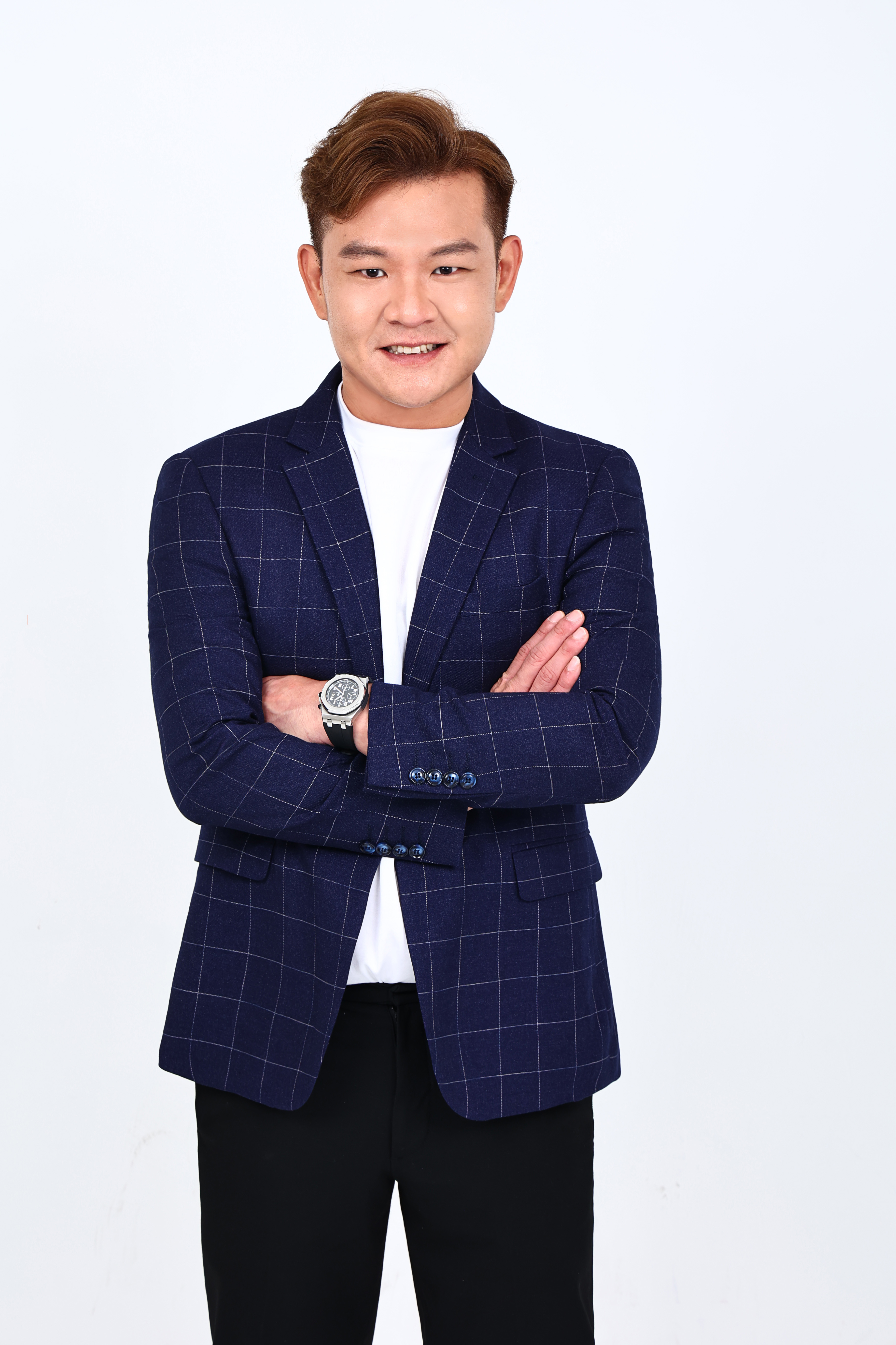 Portrait of Freddie Xu, PropNex Branch District Director and property adviser